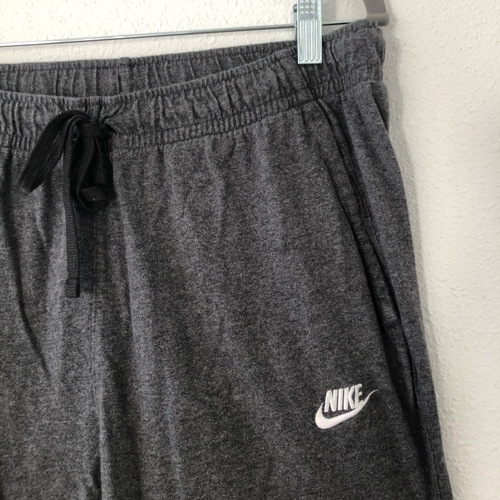 grey nike joggers